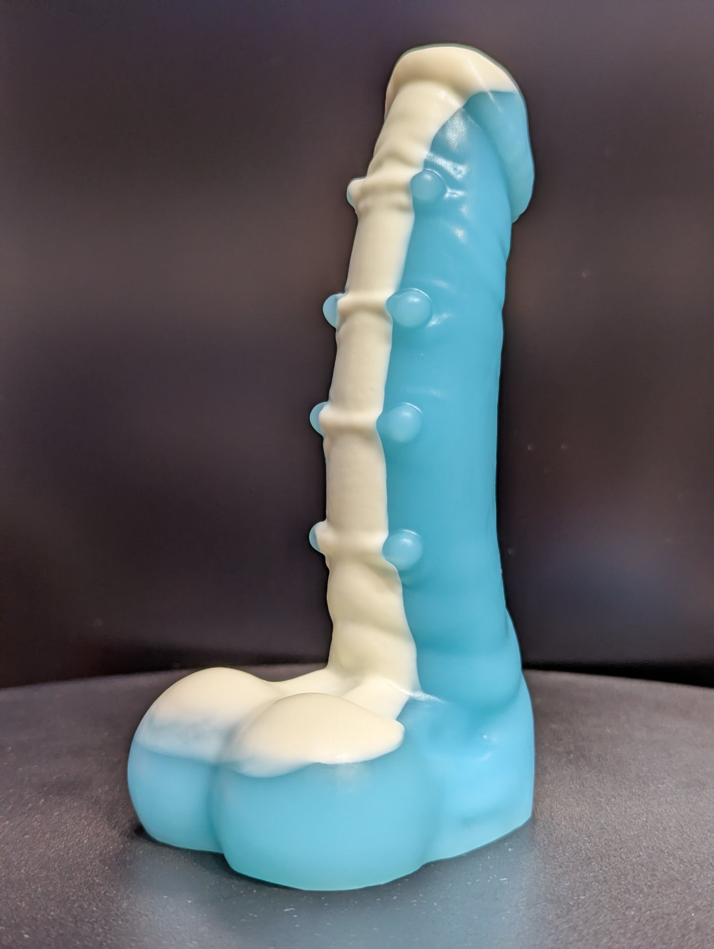 6" Taur - Shark Gummy - Medium (Shore 00-50) Firmness